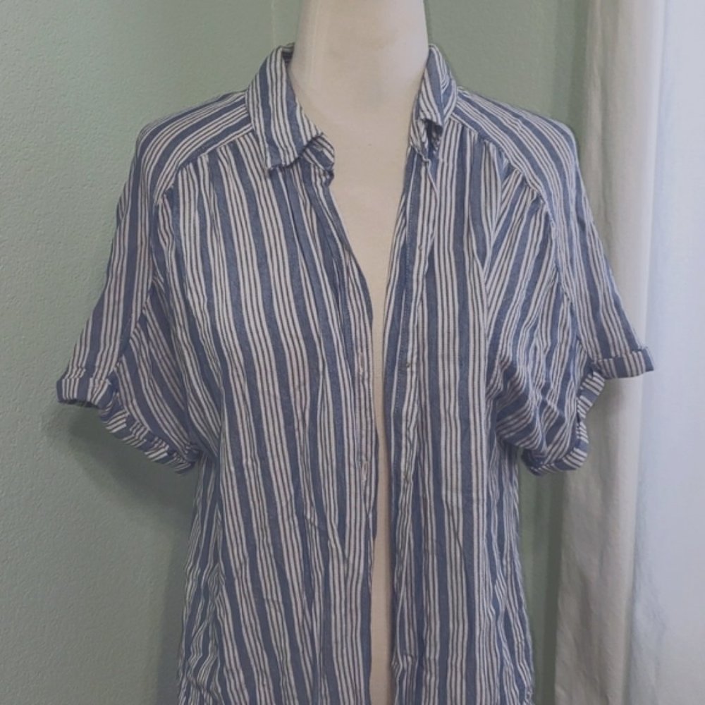 Universal Thread Short Sleeved Top